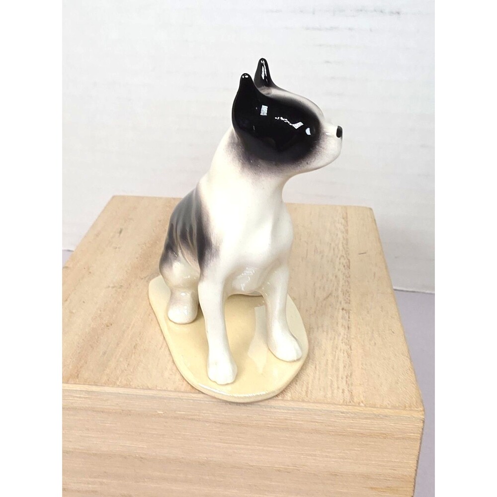Retired Hagen Renaker Specialty DW Pedigree Boston Terrier Dog on Base - Picture 2 of 6